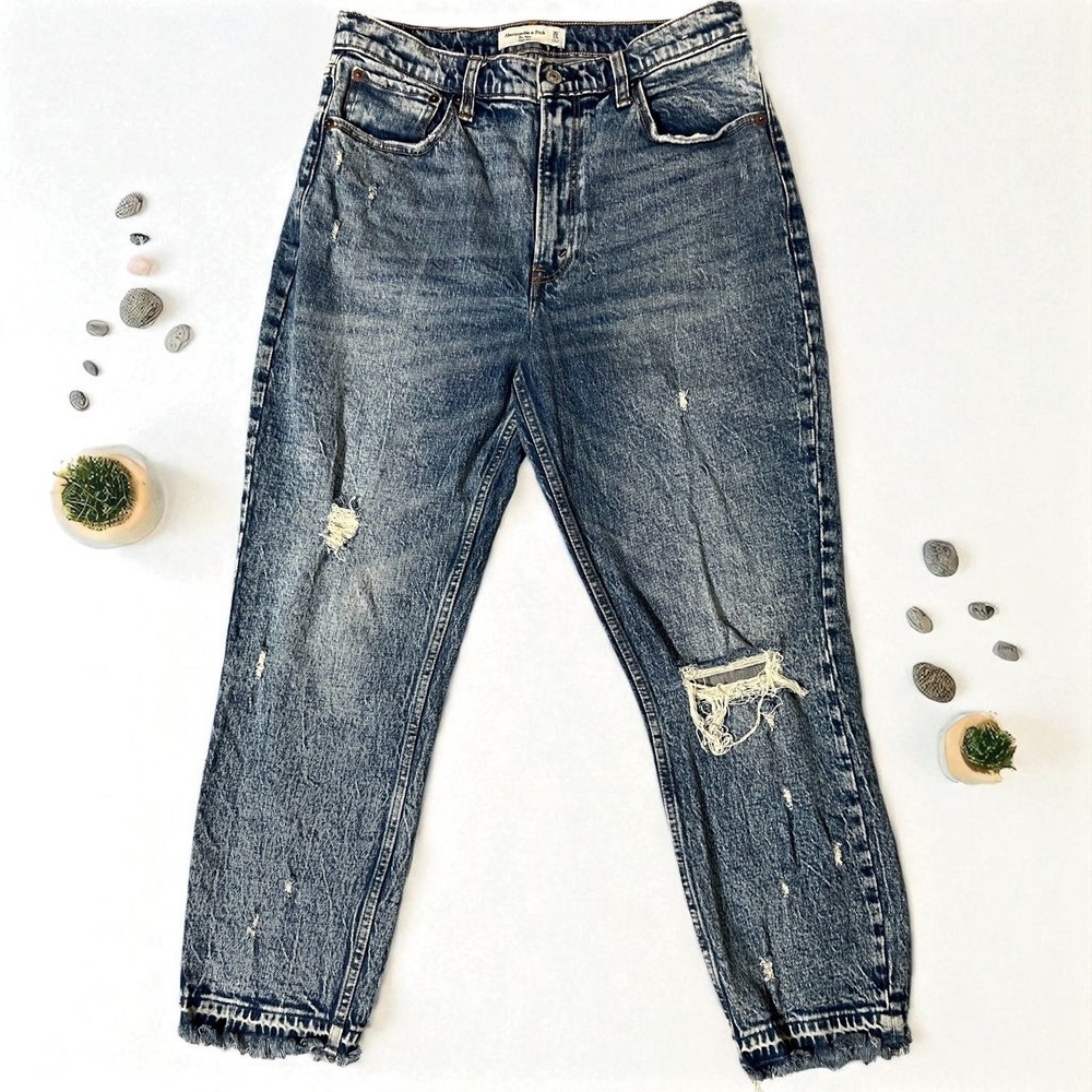 Abercrombie & Fitch Mom Jeans High Rise Distressed‎ Denim Size 30